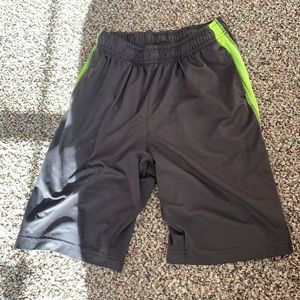 Men’s medium athletic shorts